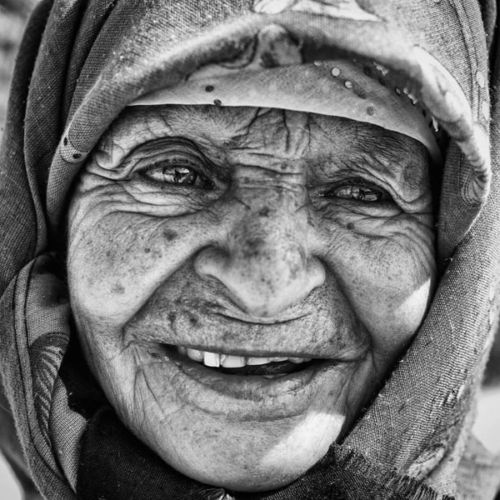 gallery_img_617_11__ikos-aliagas-me-aggizei-i-fotografia-pou-skiagrafei-auto-pou-den-eksipakouetai
