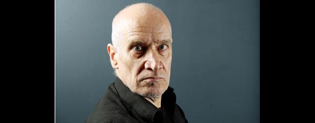 feature_img__to-antio-tou-wilko-johnson-kai-to-telos-mias-epoxis