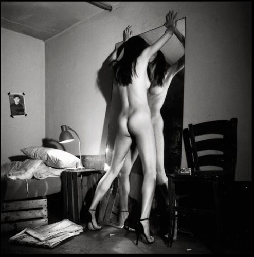 gallery_img_30_1__o-helmut-newton-sti-stegi-grammaton-kai-texnon