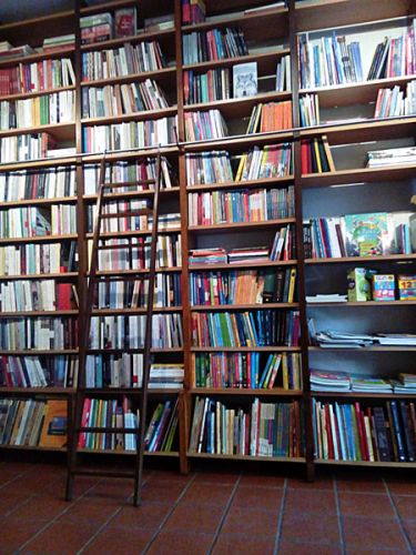 gallery_img_657_3__10-agapimena-mas-mikra-indie-bibliopoleia-sti-thessaloniki